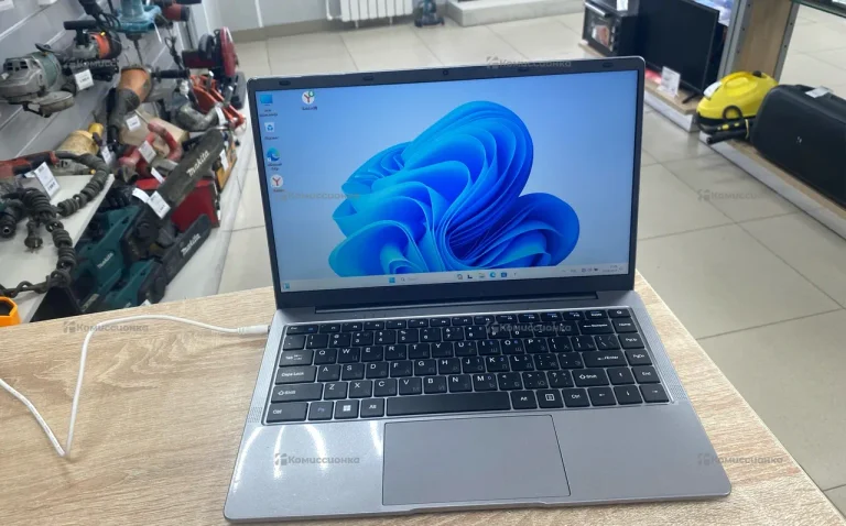 Ноутбук Default String Celeron /8/256