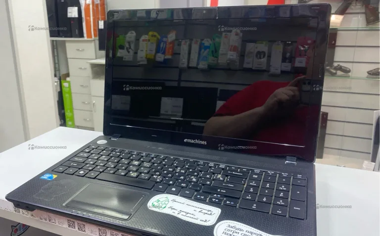 Ноутбук Machines E732