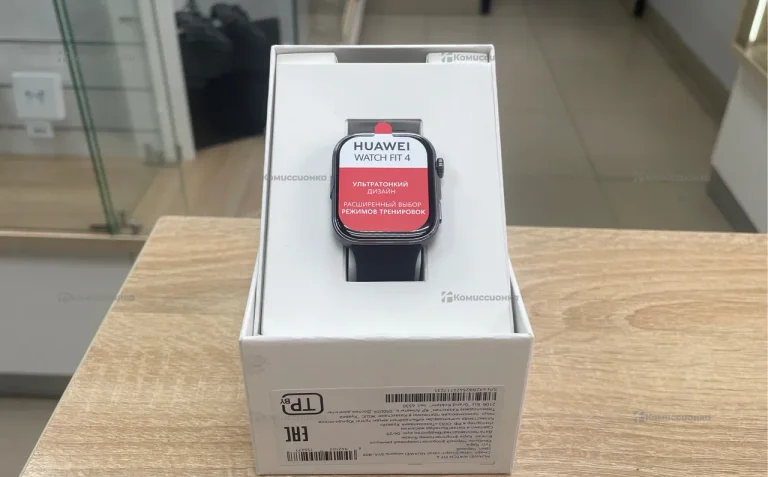 Часы HUAWEI Watch Fit 4