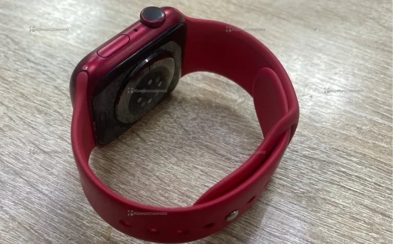 Часы  Apple Watch 7 45mm