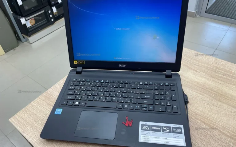 Ноутбук  ACER ES1-572