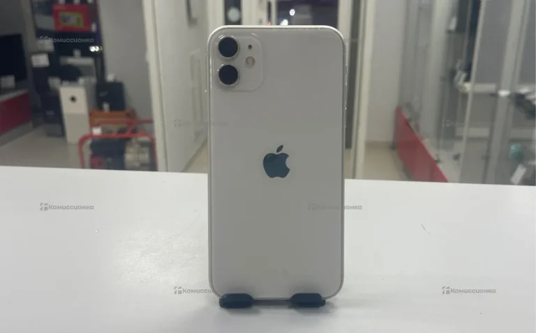 Apple iPhone 11 4/64 ГБ