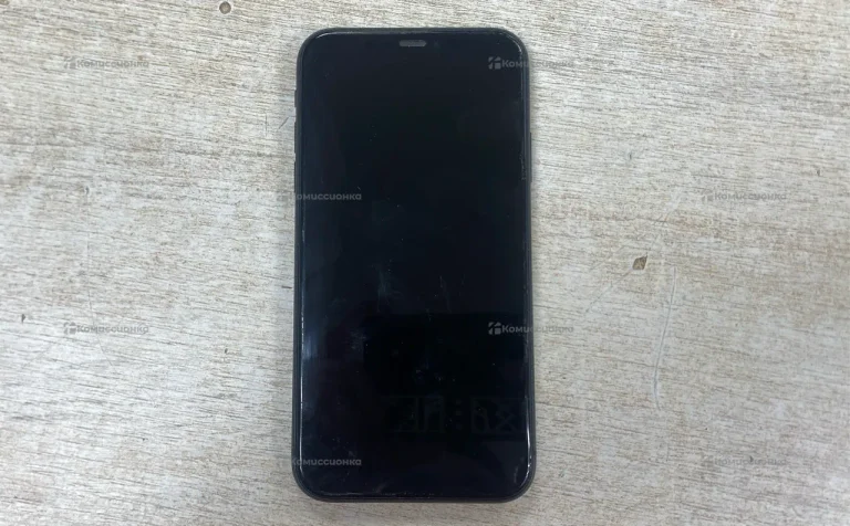 Apple iPhone 11 4/64 ГБ