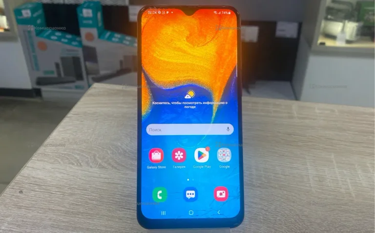 Samsung Galaxy A20 3/32 ГБ