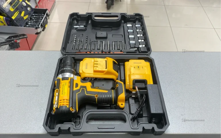 дрель-шуруповерт Dewalt 48V реплика