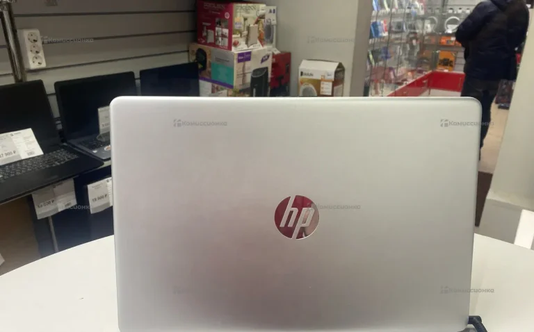 Ноутбук HP R5 5500u u15-eq2092ur