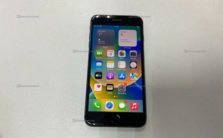 Apple iPhone 8 Plus 3/64 ГБ