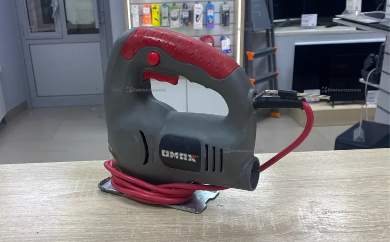 Электролобзик OMAX 10106