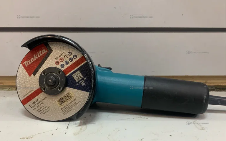 УШМ Makita 9558HNR