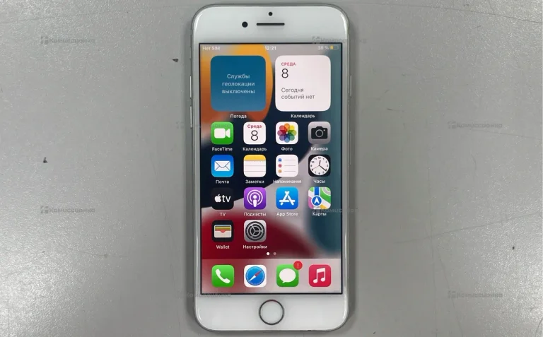 Apple iPhone 8 2/64 ГБ