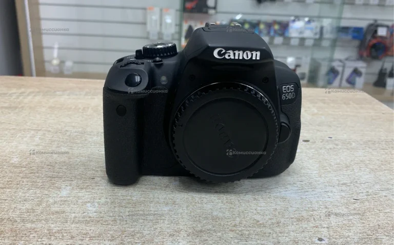 Фотоаппарат  Canon EOS 650 D