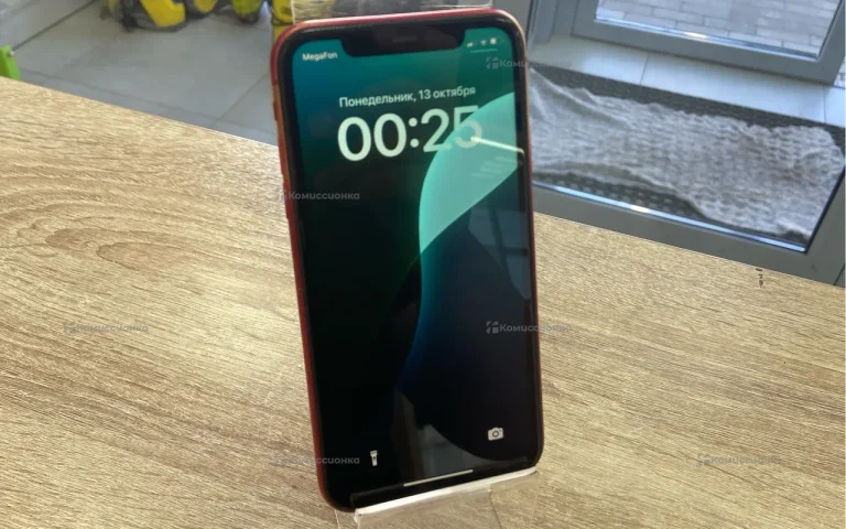 Apple iPhone 11 4/64 ГБ, потертости по граням