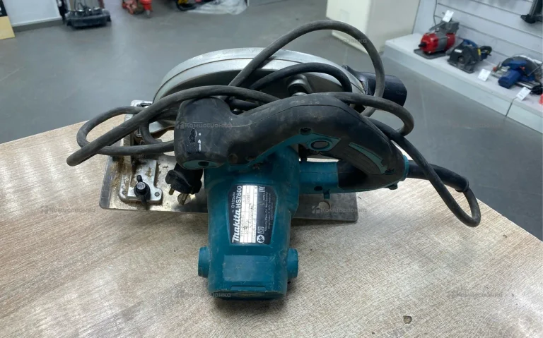 циркулярка Makita Hs7600