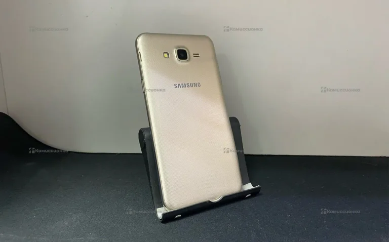 Samsung Galaxy J7 Neo 2/16 ГБ