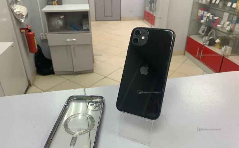 Apple iPhone 11 4/64 ГБ
