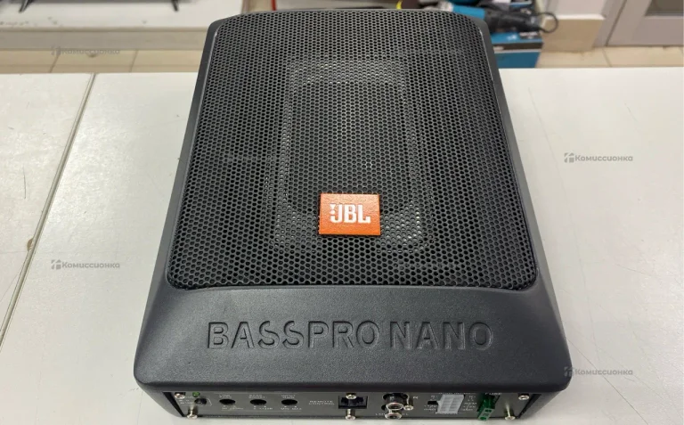 Сабвуфер  JBL BassPro Nano