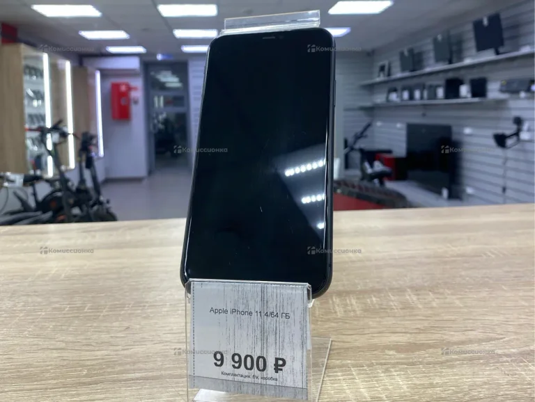 Apple iPhone 11 4/64 ГБ