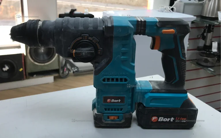 Аккумуляторный перфоратор Bort BHD-21II-BL