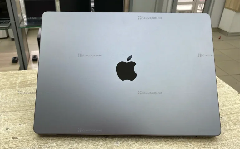 Ноутбук  Apple MacBook Pro M3 8/512 Gb