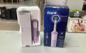 Электрическая зубная щетка ORAL-B vitality PRO