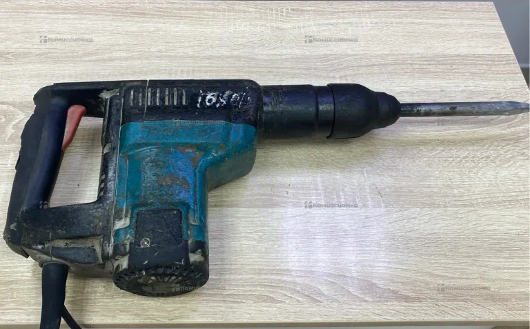 Отбойный молоток Makita