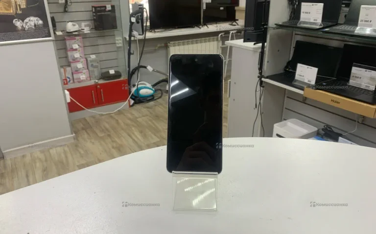 Infinix Smart 8 4/64 ГБ