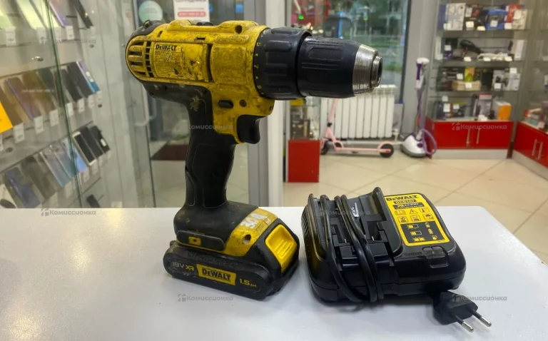 Аккумуляторный шуруповерт DeWalt DCD771-KS