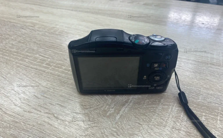 Фотоаппарат  canon pc1677