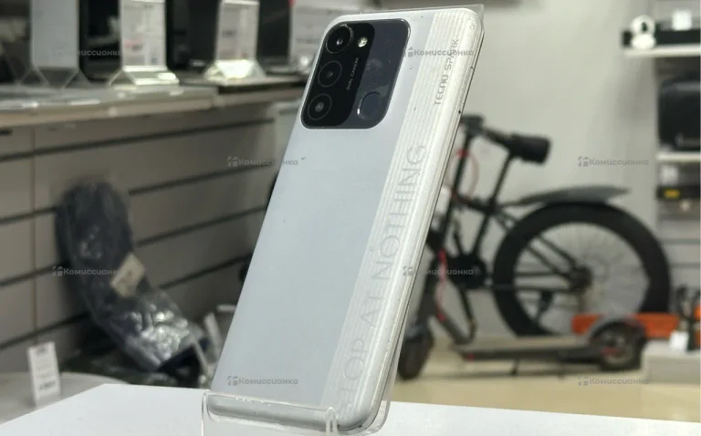 Tecno Spark 8C 3/64 ГБ