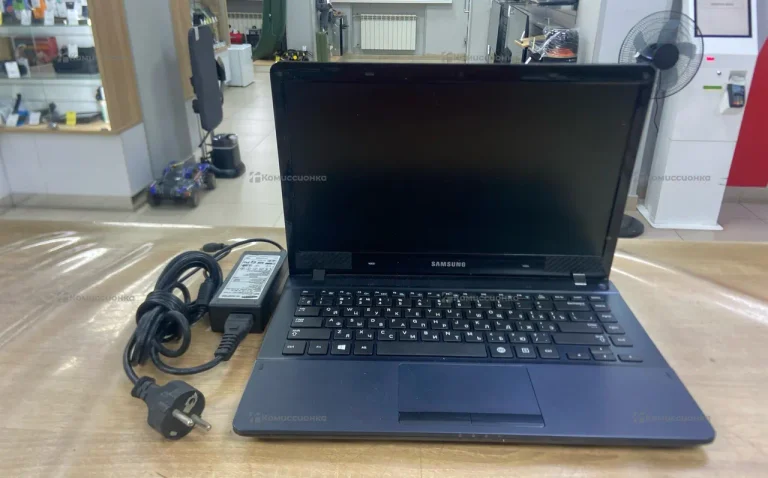 Ноутбук  Samsung 450R