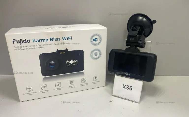Видеорегистратор Fujida Karma Bliss WiFi