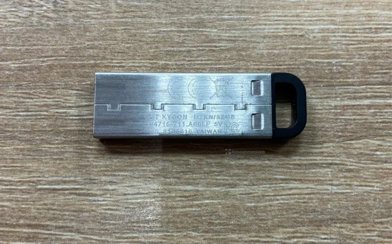 USB флешка Kingston 32gb