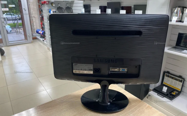 Монитор Samsung SyncMaster B2030