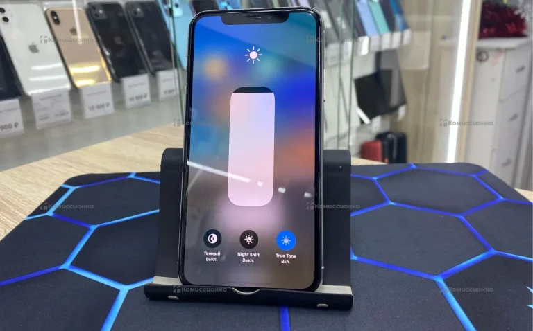 Apple iPhone X 3/64 ГБ