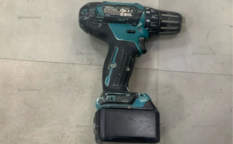 Дрель-шуруповерт makita DF330DWE