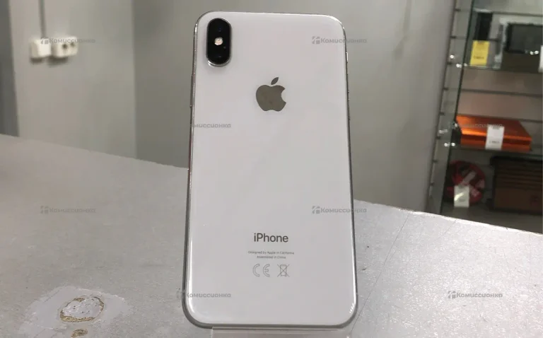 Apple iPhone X 3/64 ГБ