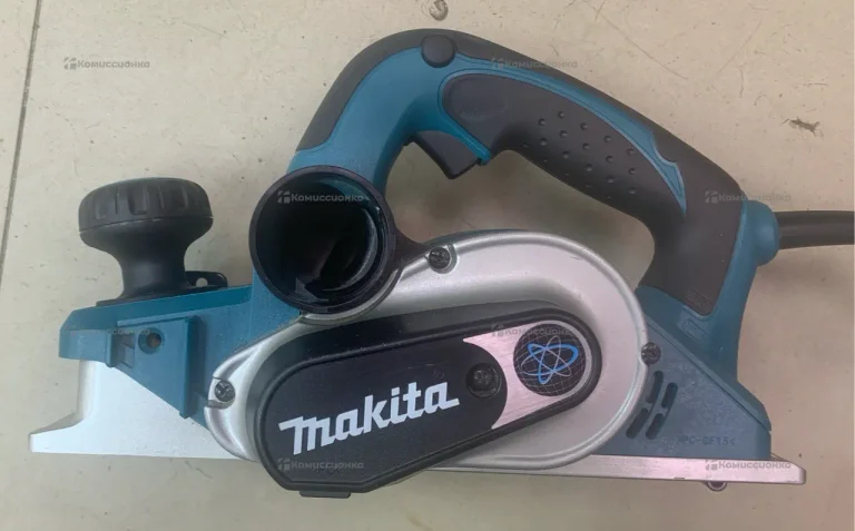 Электрорубанок Makita KP0810C
