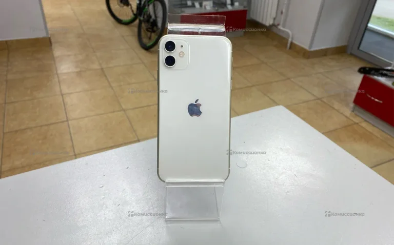 Apple iPhone 11 4/64 ГБ