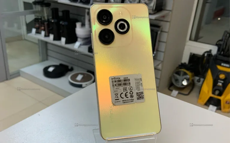 Infinix Smart 8 3/64 ГБ