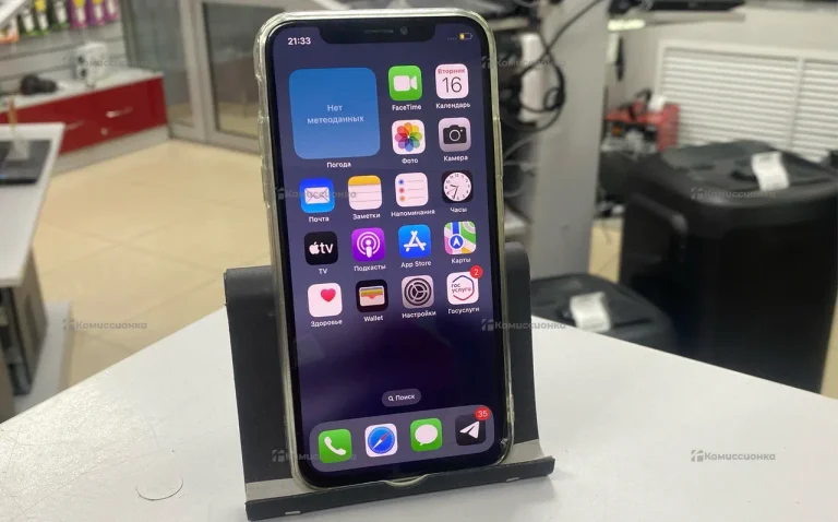 Apple iPhone X 3/64 ГБ