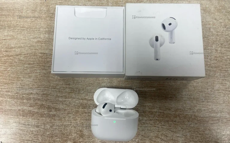 Наушники AirPods 4 с шумоподавлением