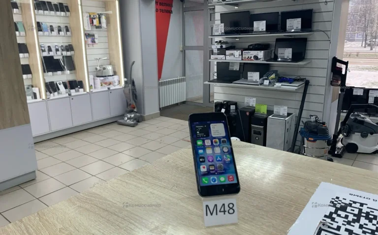 Apple iPhone 8 2/64 ГБ