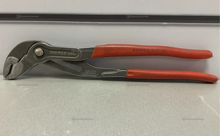 Зажимной ключ KNIPEX COBRA 300
