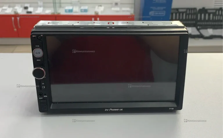 Автомагнитола  dv pioneer 7110