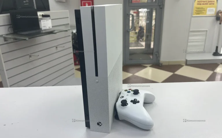 Приставка Xbox One S 512
