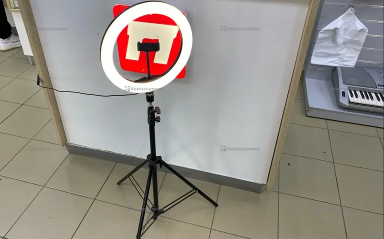 Стойка для света