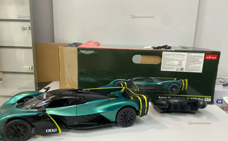 Радиоуправляемая машинка Aston Martin