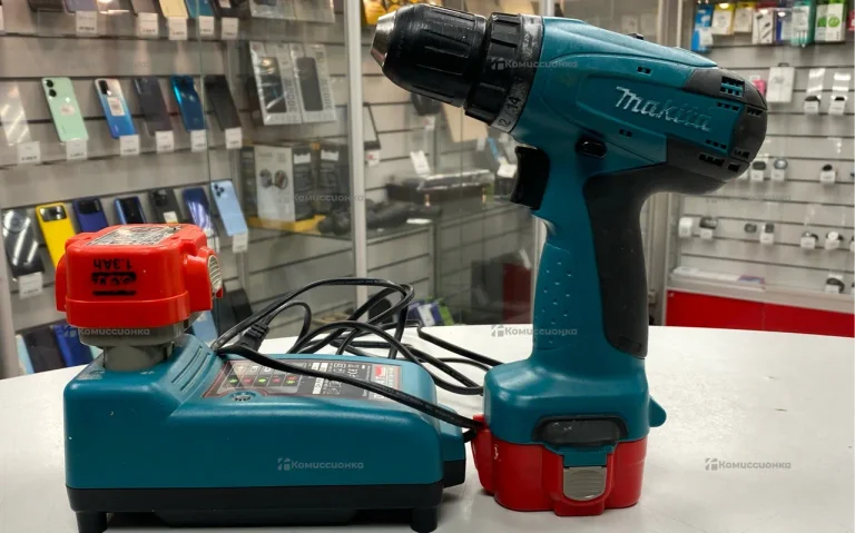 Дрель-шуруповерт makita 6261D