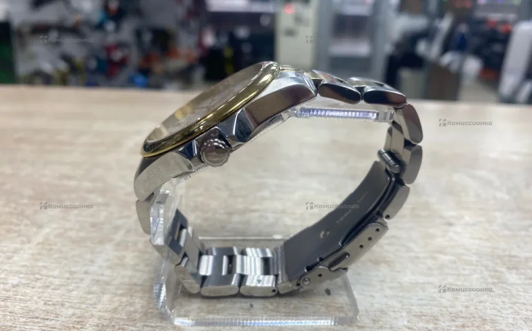 Часы наручные Adriatica