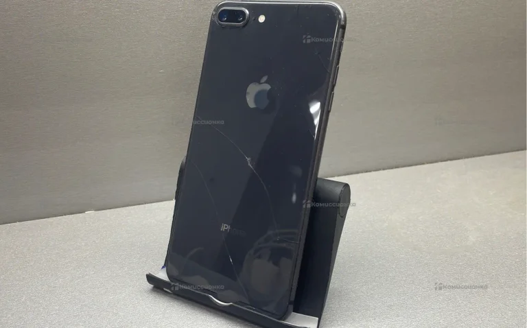 Apple iPhone 8 Plus 3/64 ГБ